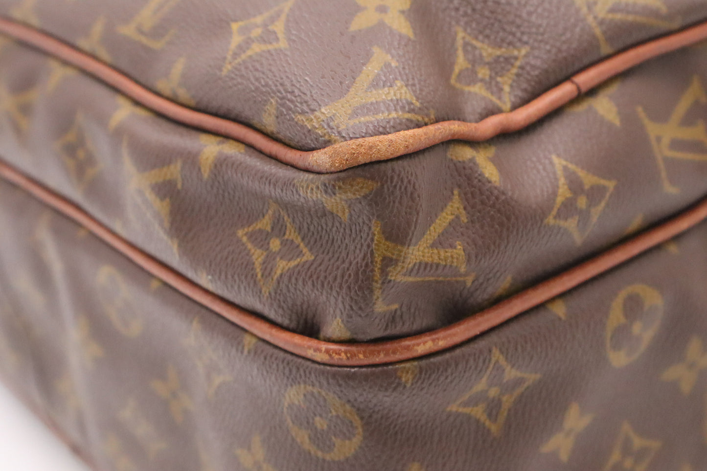 Louis Vuitton Nile GM in Monogram Canvas
