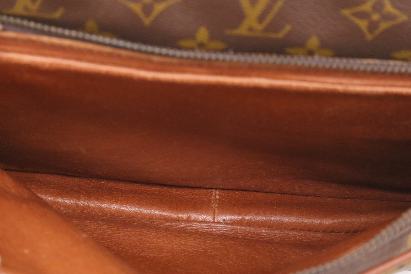 Louis Vuitton Nile GM in Monogram Canvas