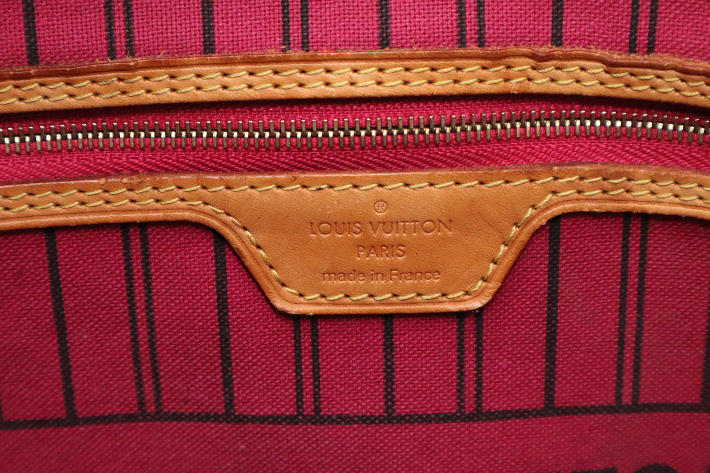 Louis Vuitton Neverfull MM in Monogram Canvas