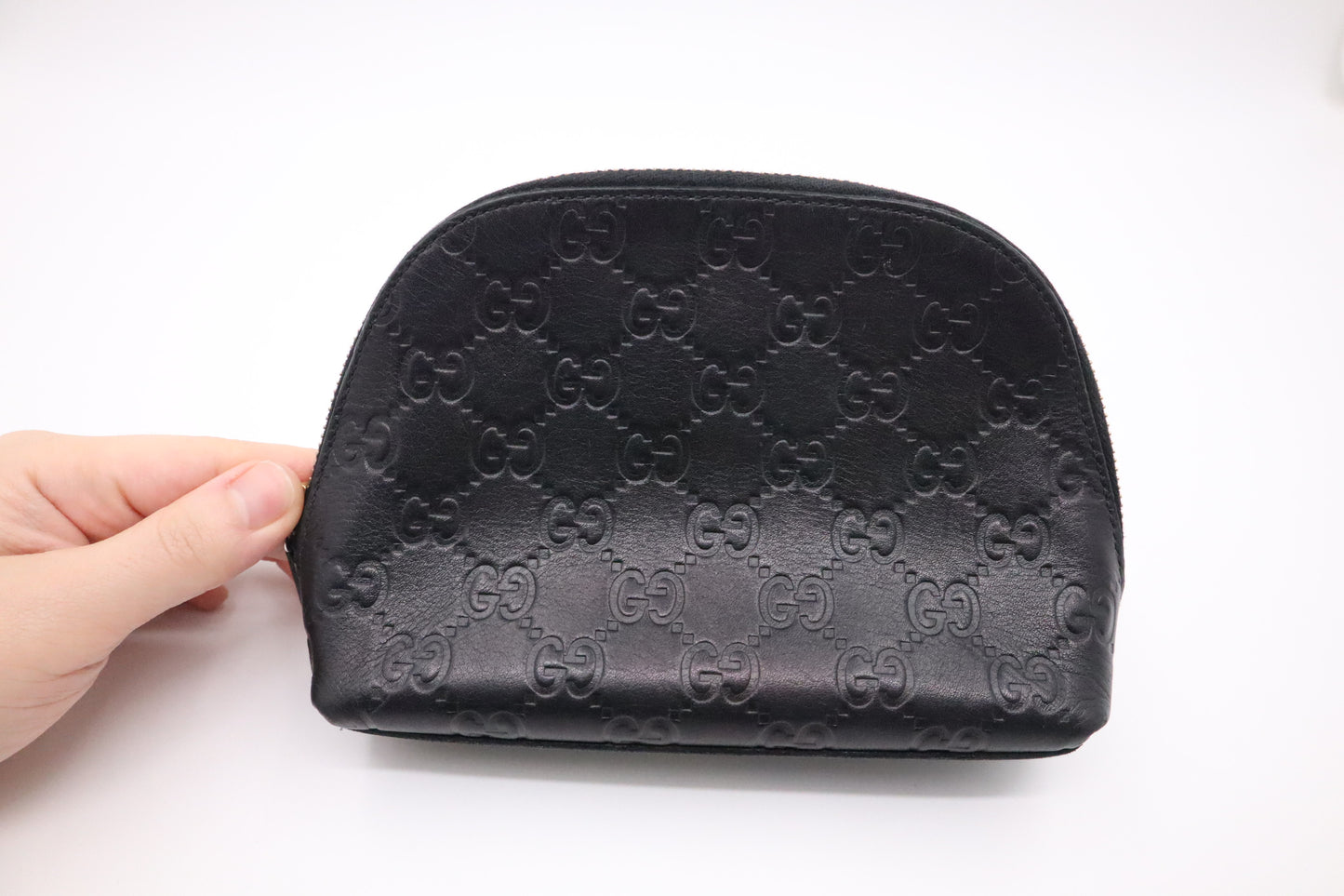 Gucci Pouch in Black Guccissima Leather
