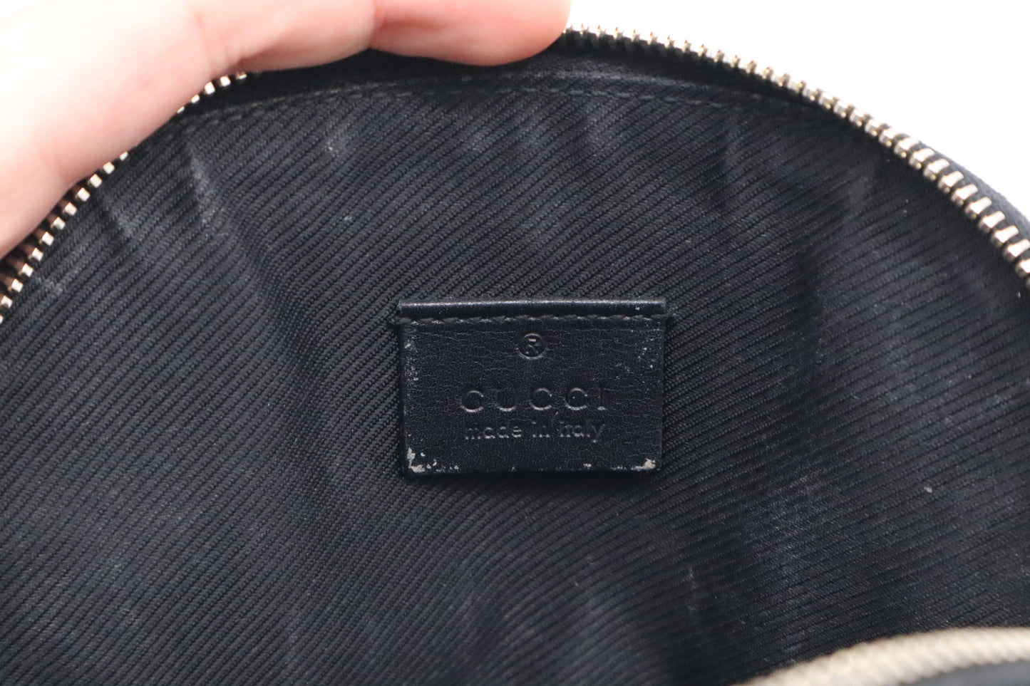 Gucci Pouch in Black Guccissima Leather
