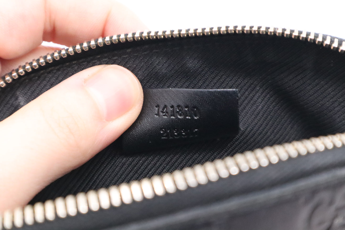 Gucci Pouch in Black Guccissima Leather