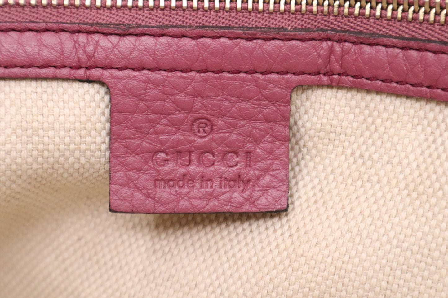 Gucci Soho Handbag in Purple Leather