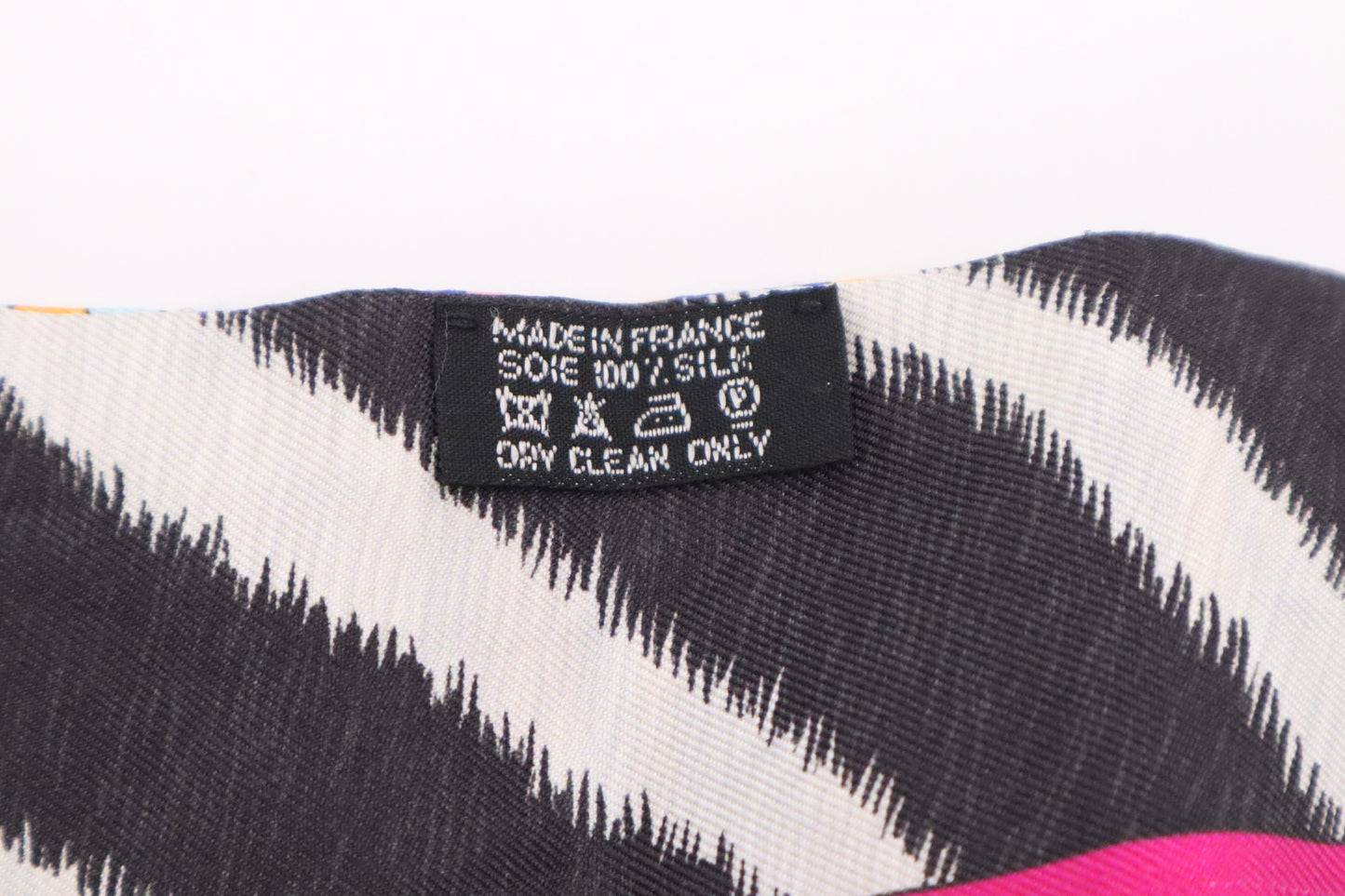 Hermes 'Pelages et Camouflage' Twilly in Fuchsia and White Silk