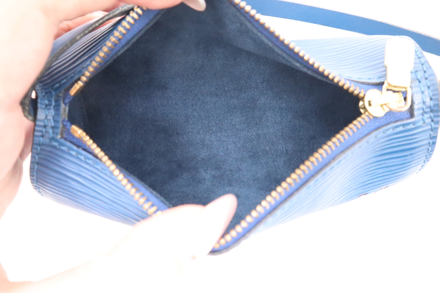 Louis Vuitton Papillon Pouch in Blue Epi Leather