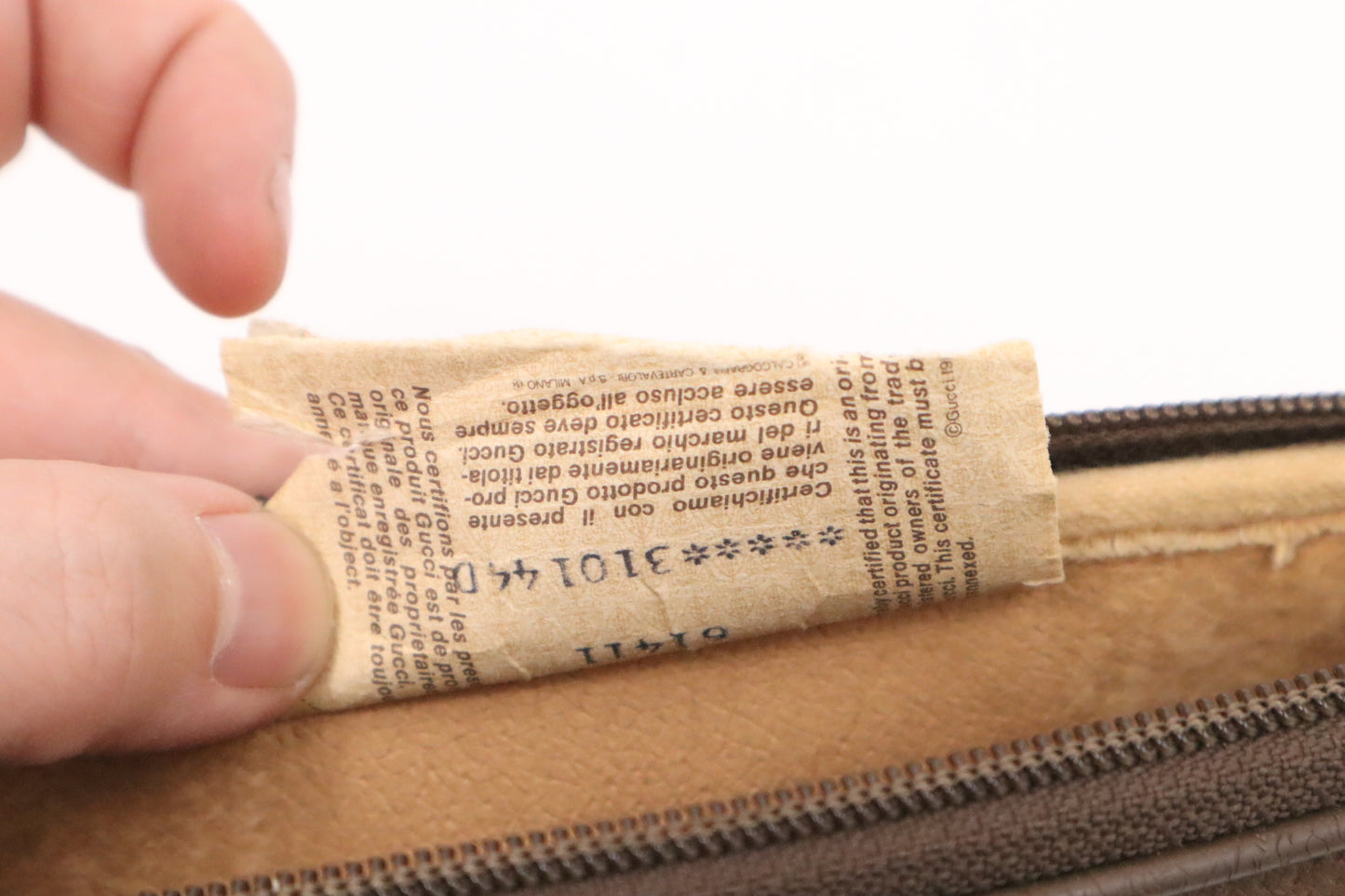 Gucci Shoulder Bag in GG Supreme Canvas