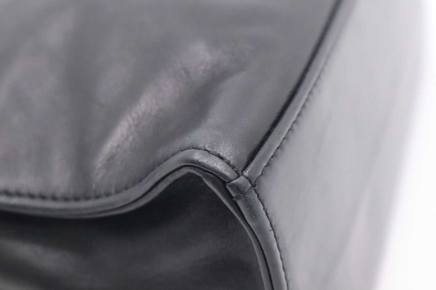 Chanel Tote in Black Leather