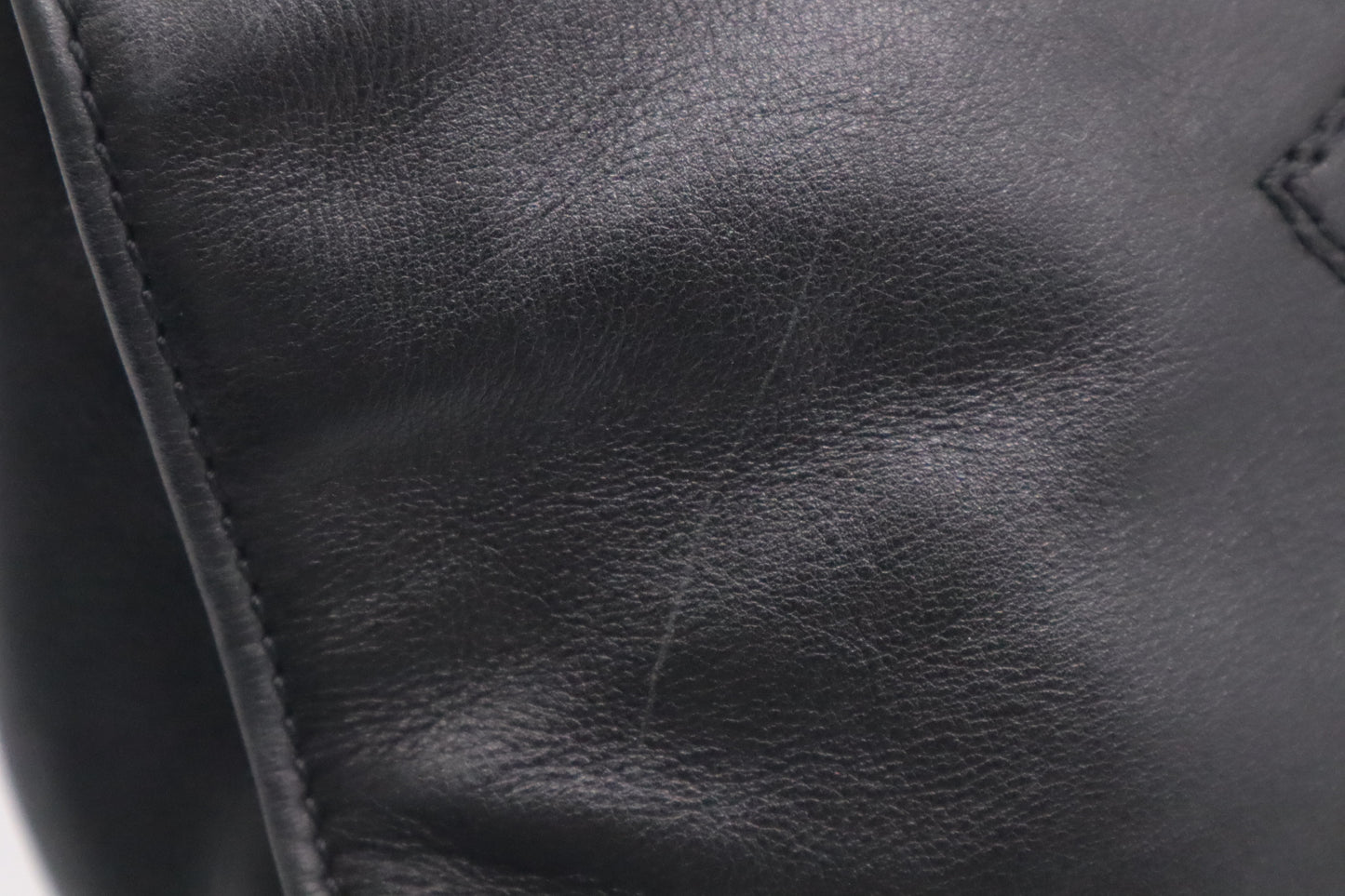 Chanel Tote in Black Leather