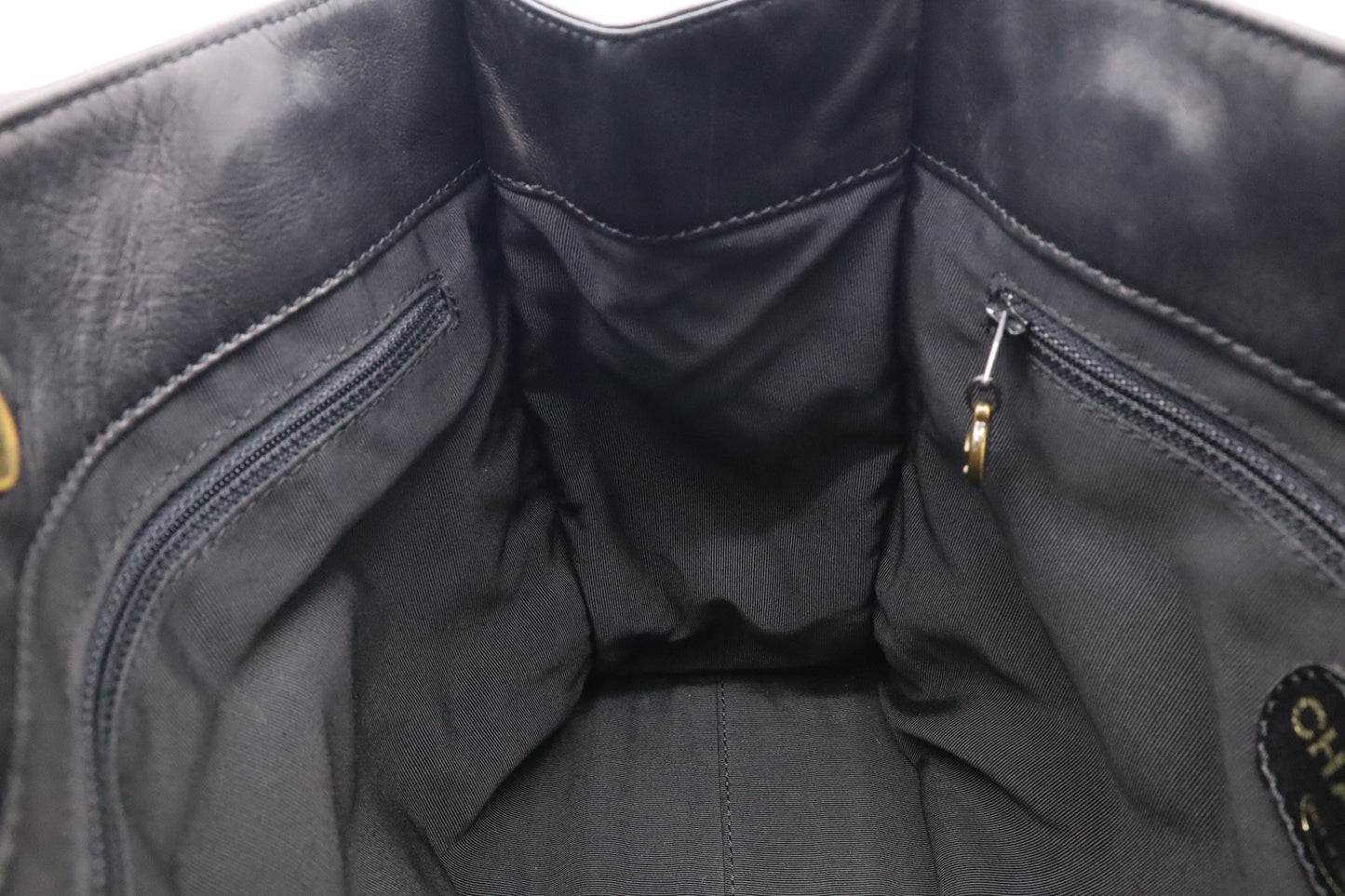 Chanel Tote in Black Leather