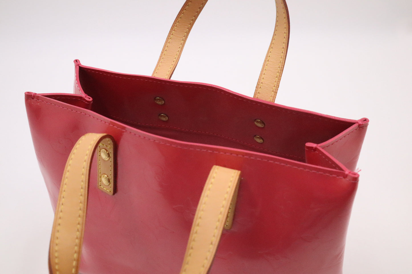 Louis Vuitton Reade PM in Framboise Vernis Leather