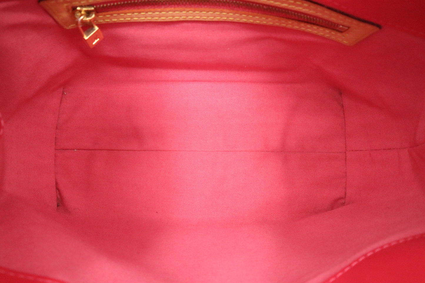 Louis Vuitton Reade PM in Framboise Vernis Leather