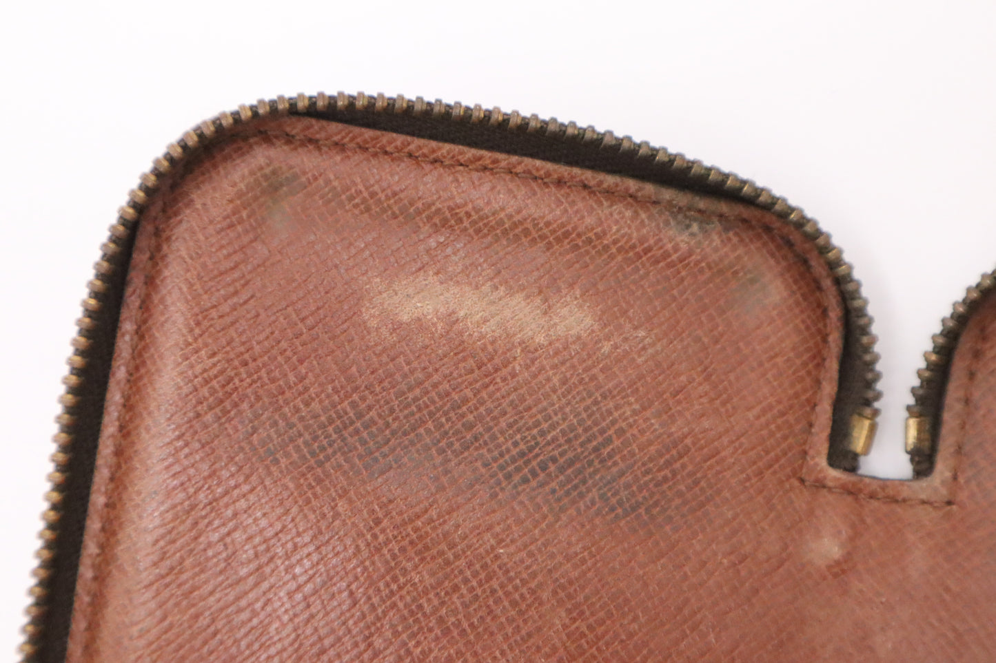 Louis Vuitton Zip Around 6 Key Holder Case in Monogram Canvas