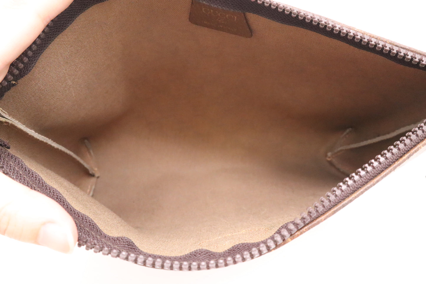 Gucci Plus Clutch in GG Supreme Canvas