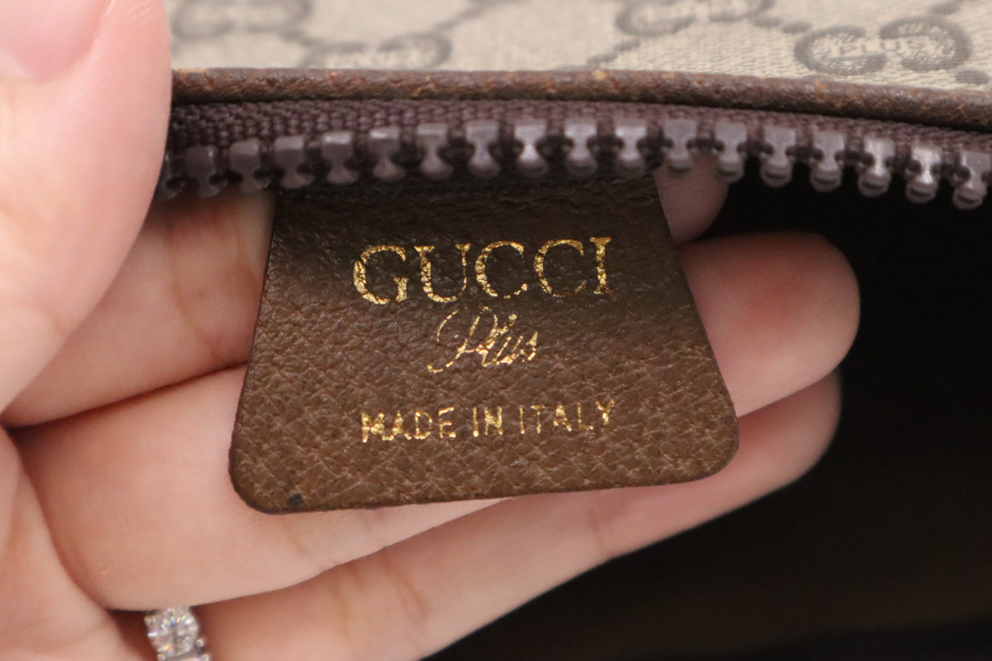 Gucci Plus Clutch in GG Supreme Canvas