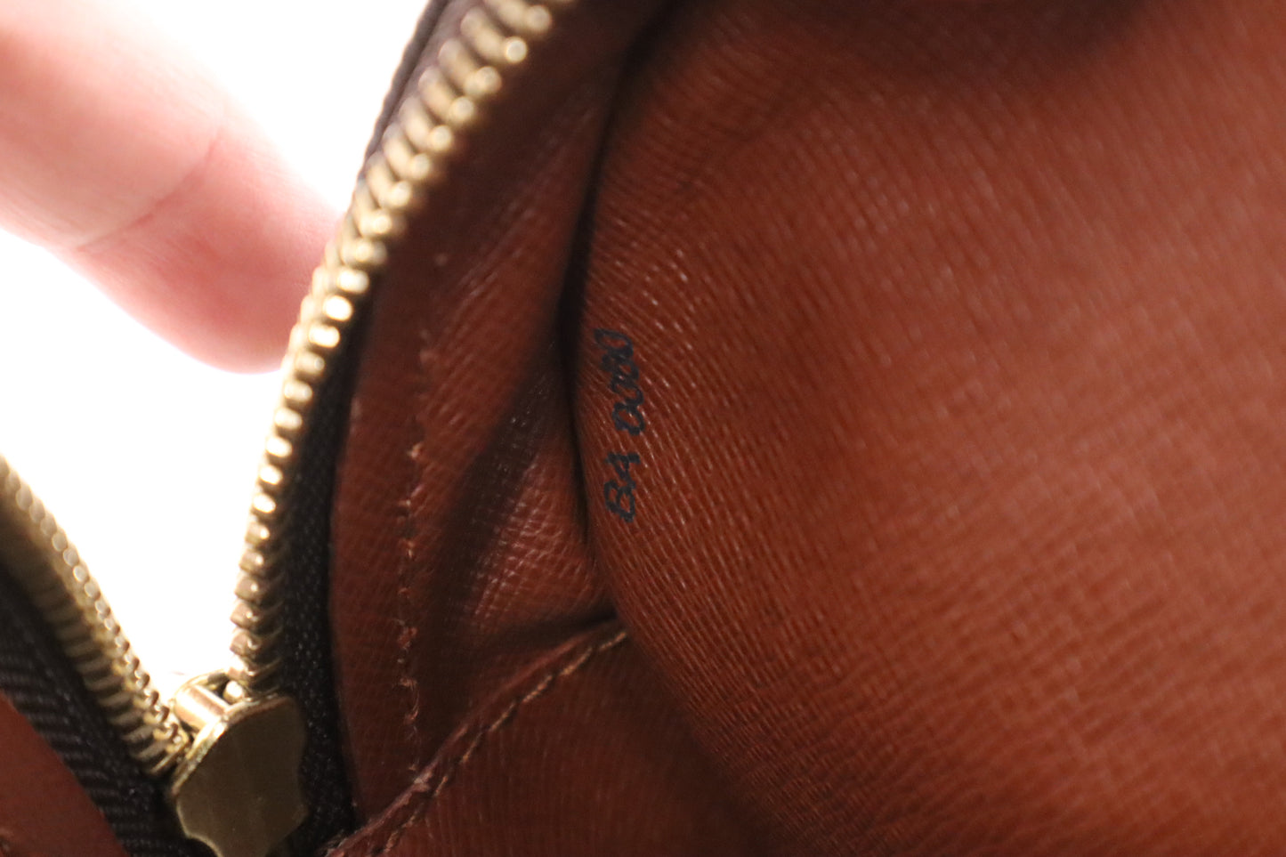 Louis Vuitton Blois in Monogram Canvas