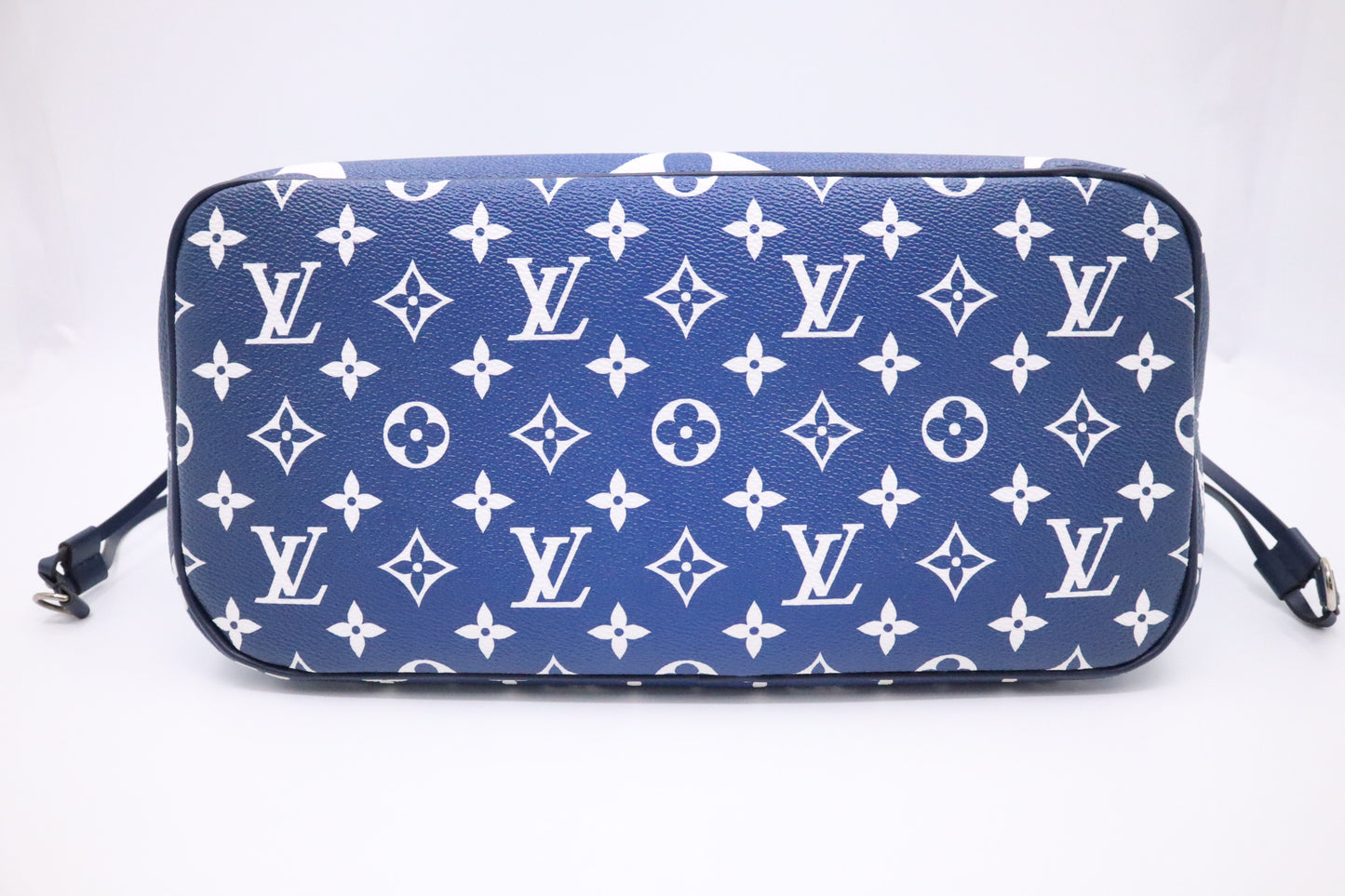 Neverfull MM in Blue Escale Monogram Canvas