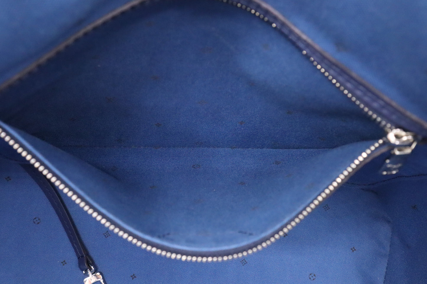 Neverfull MM in Blue Escale Monogram Canvas