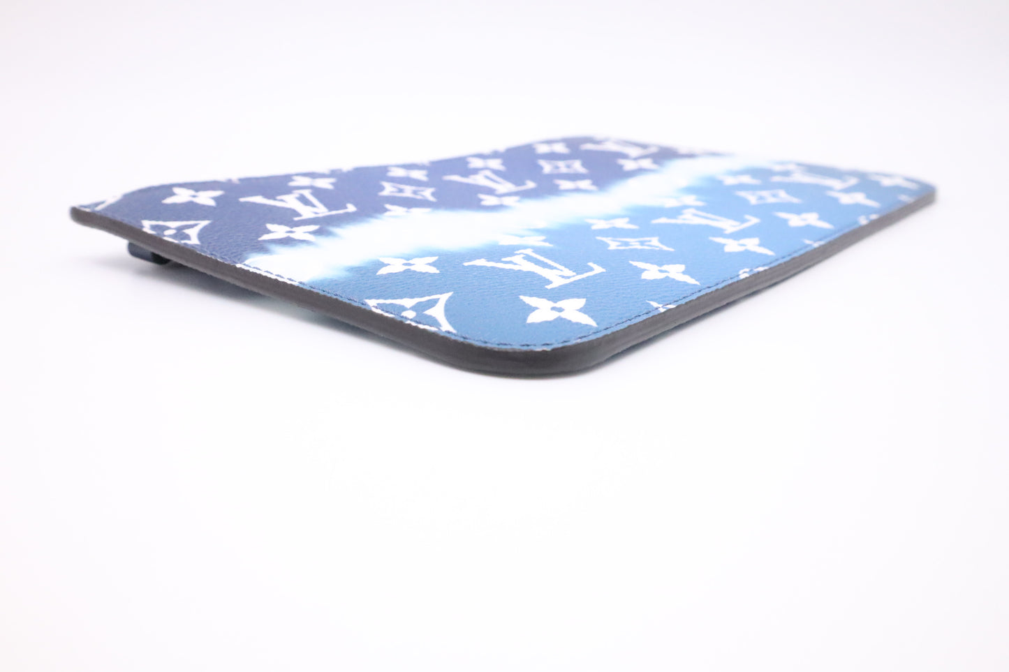 Neverfull MM in Blue Escale Monogram Canvas