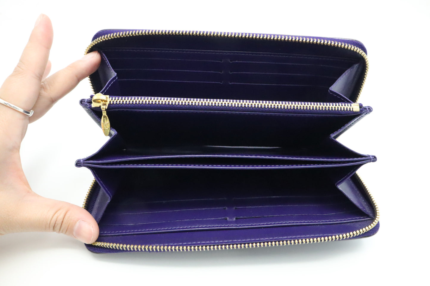 Louis Vuitton Long Zippy Wallet in Purple Vernis