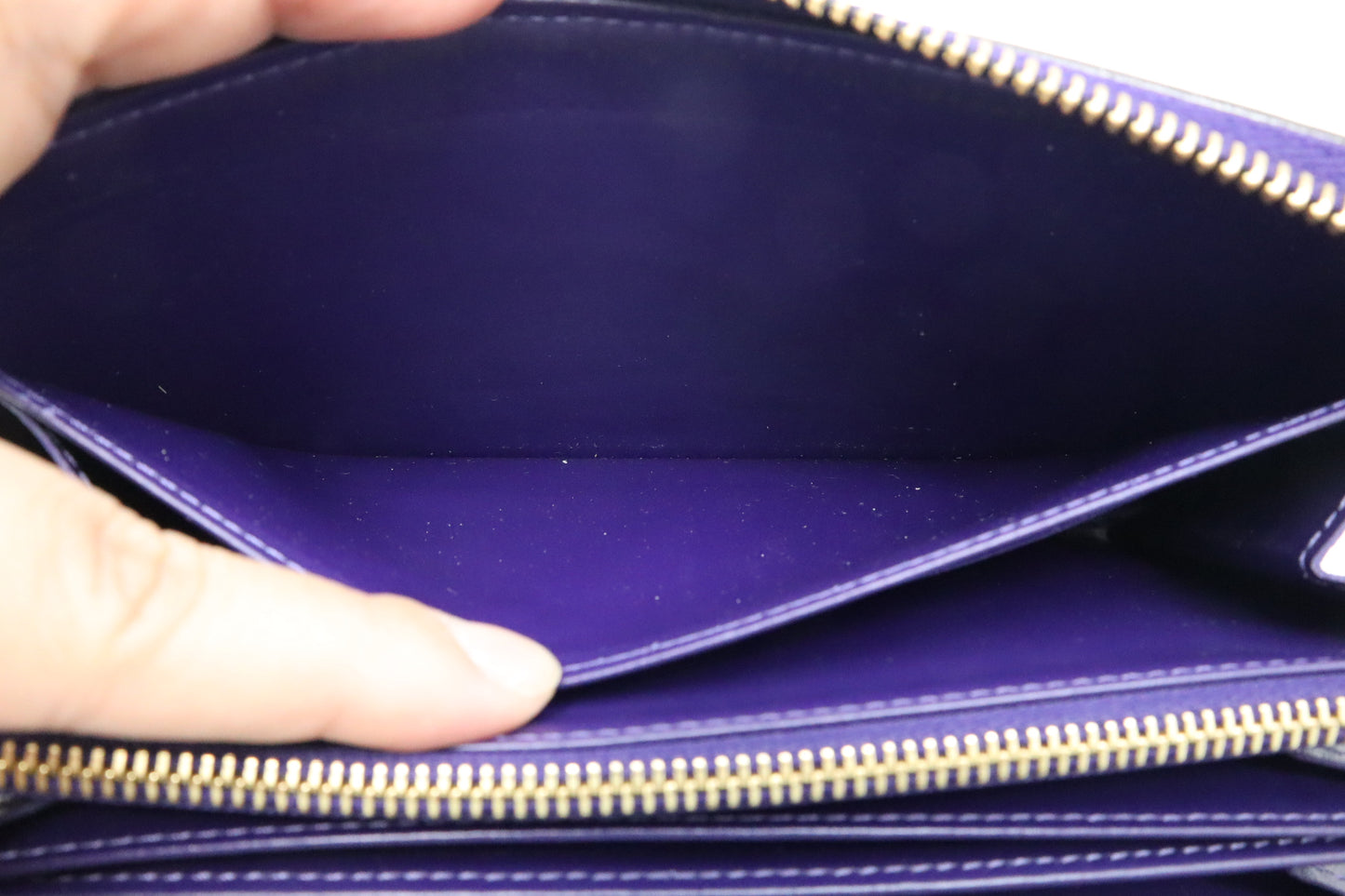 Louis Vuitton Long Zippy Wallet in Purple Vernis