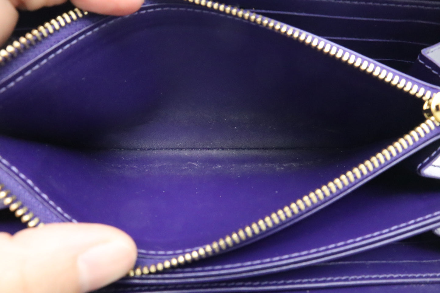 Louis Vuitton Long Zippy Wallet in Purple Vernis