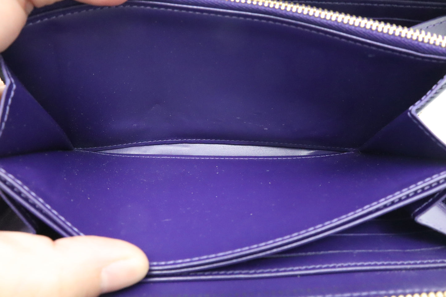 Louis Vuitton Long Zippy Wallet in Purple Vernis