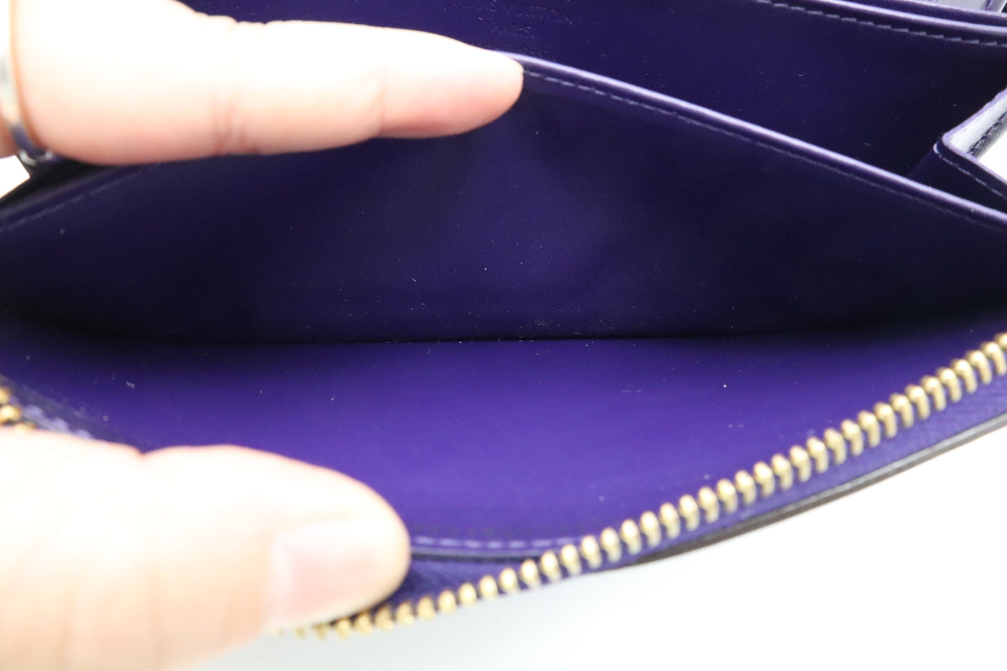 Louis Vuitton Long Zippy Wallet in Purple Vernis