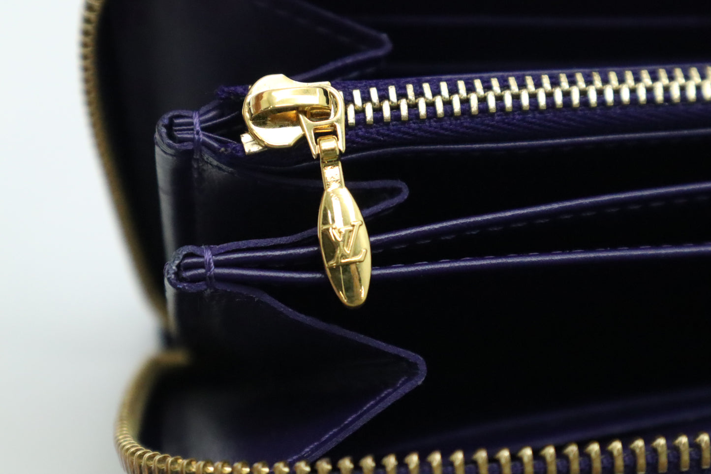Louis Vuitton Long Zippy Wallet in Purple Vernis