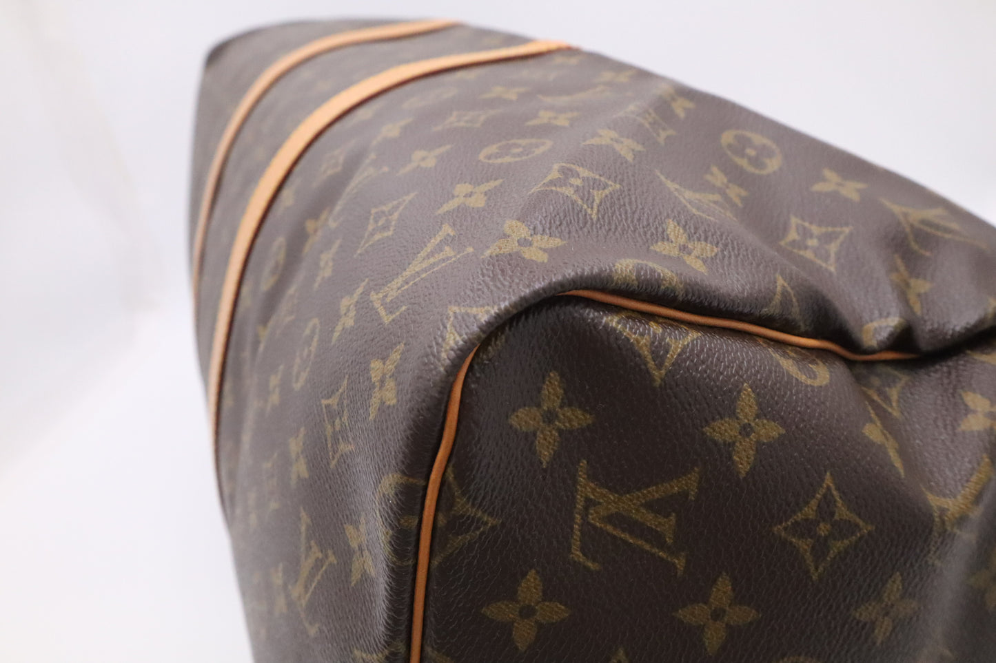 Louis Vuitton Keepall 55 in Monogram Canvas