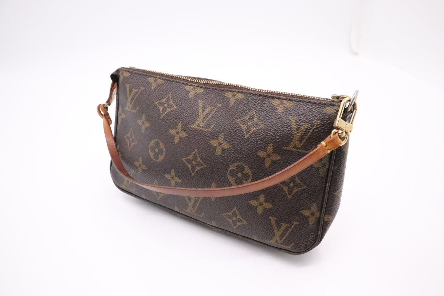 Louis Vuitton Pochette Accessoires in Monogram Canvas
