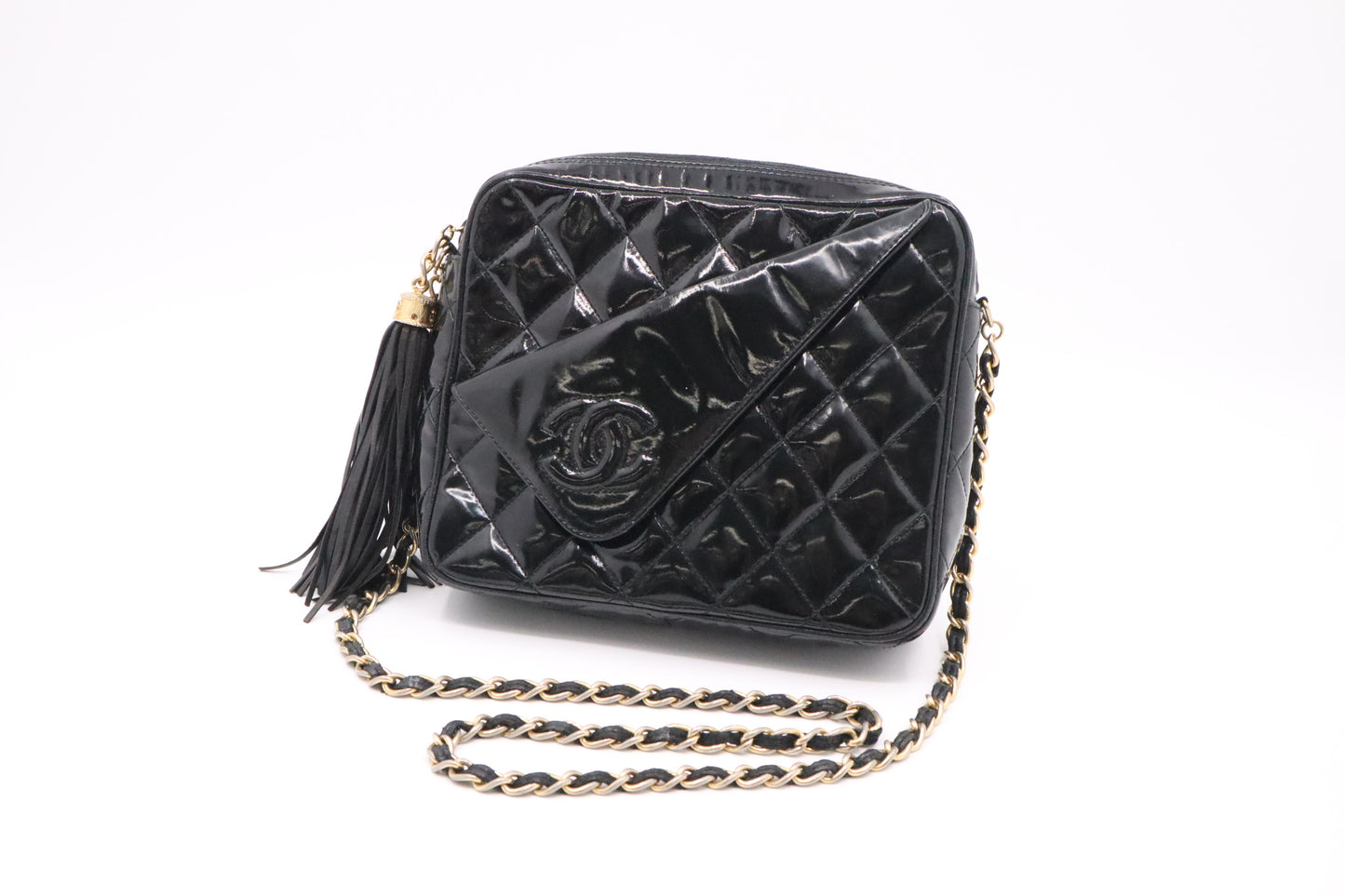 Chanel Shoulder Bag in Black Patent Leather