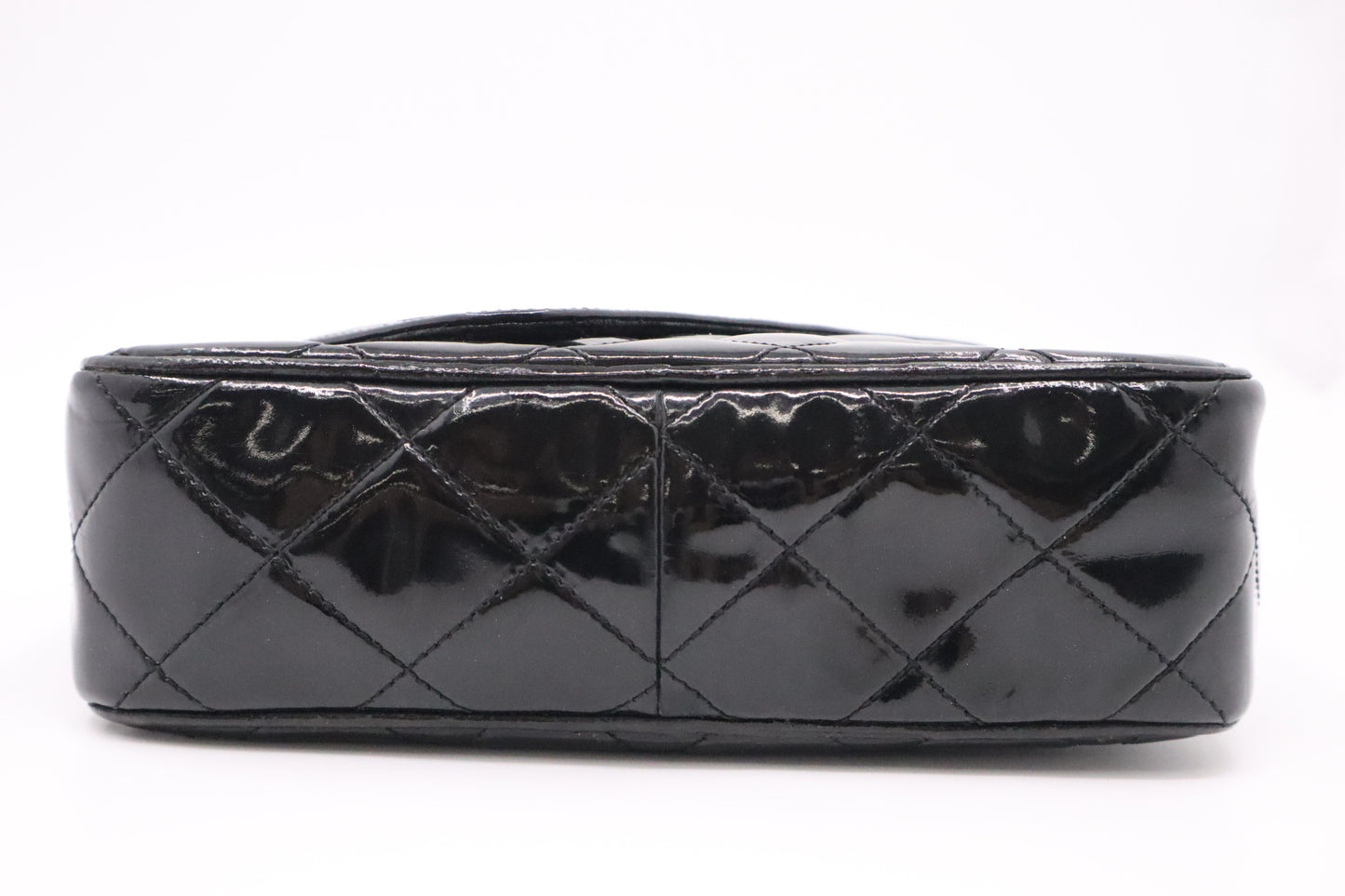 Chanel Shoulder Bag in Black Patent Leather
