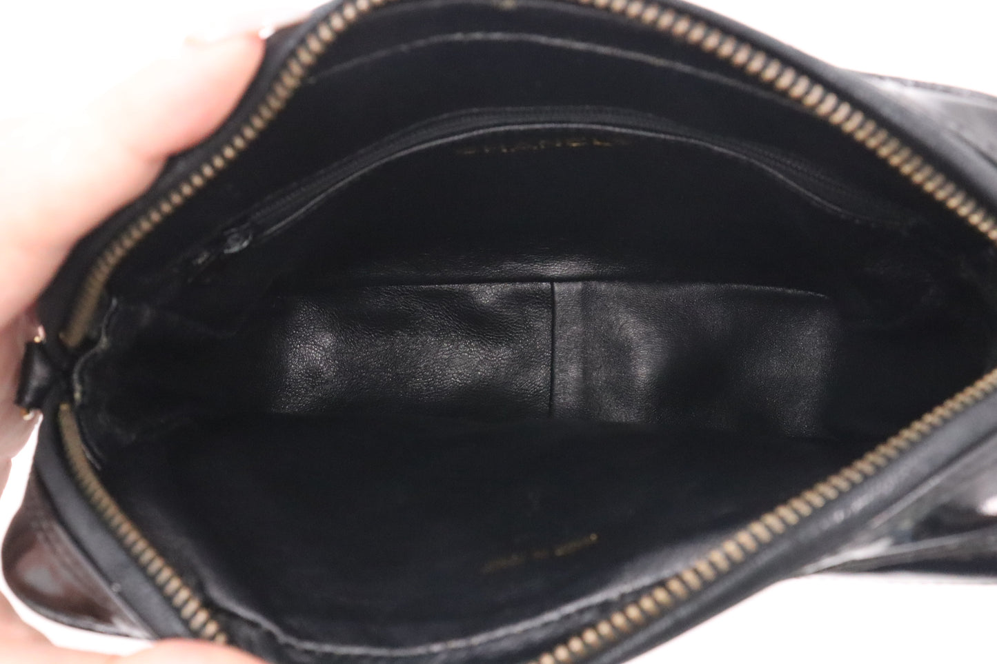 Chanel Shoulder Bag in Black Patent Leather