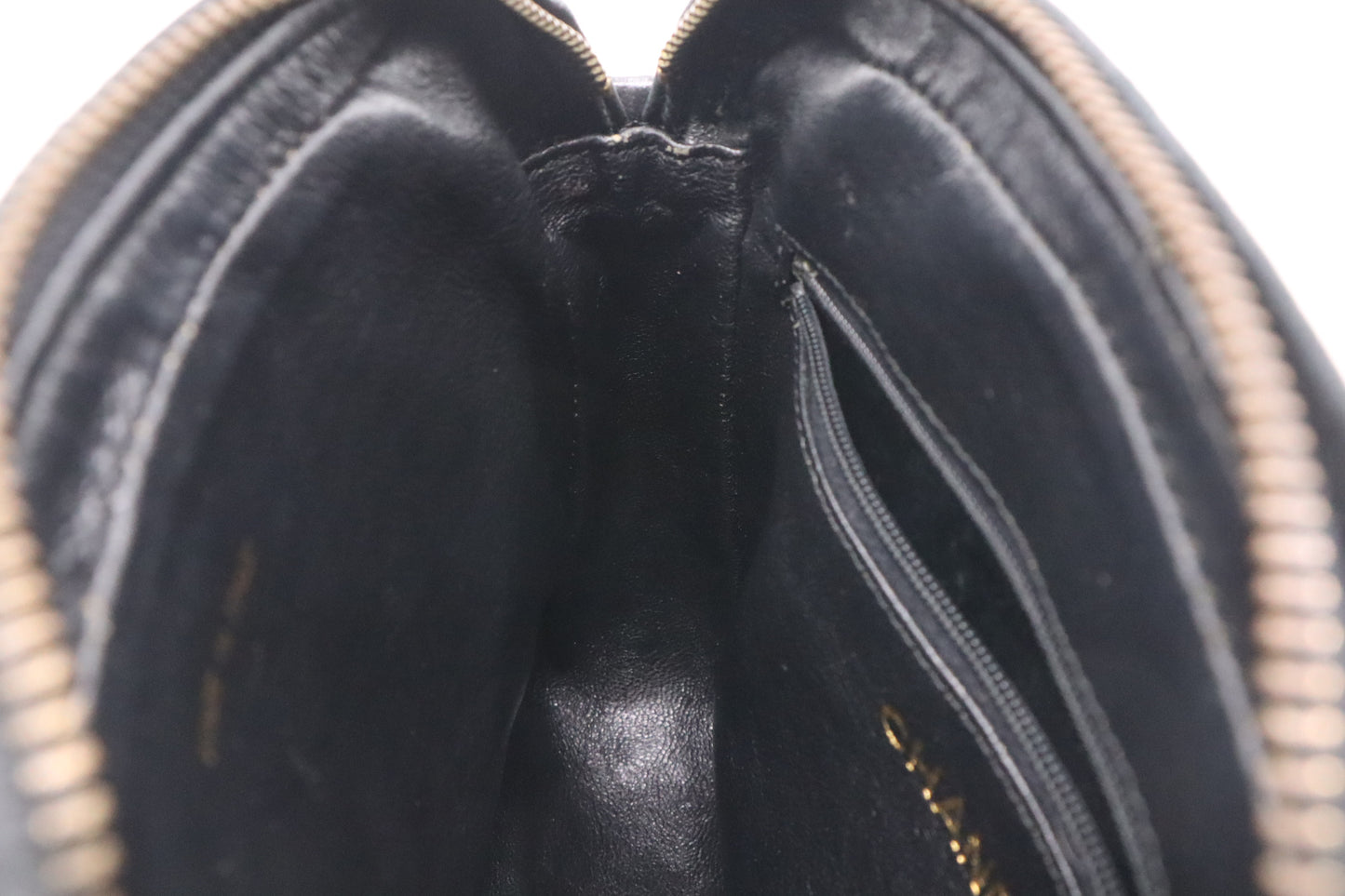 Chanel Shoulder Bag in Black Patent Leather