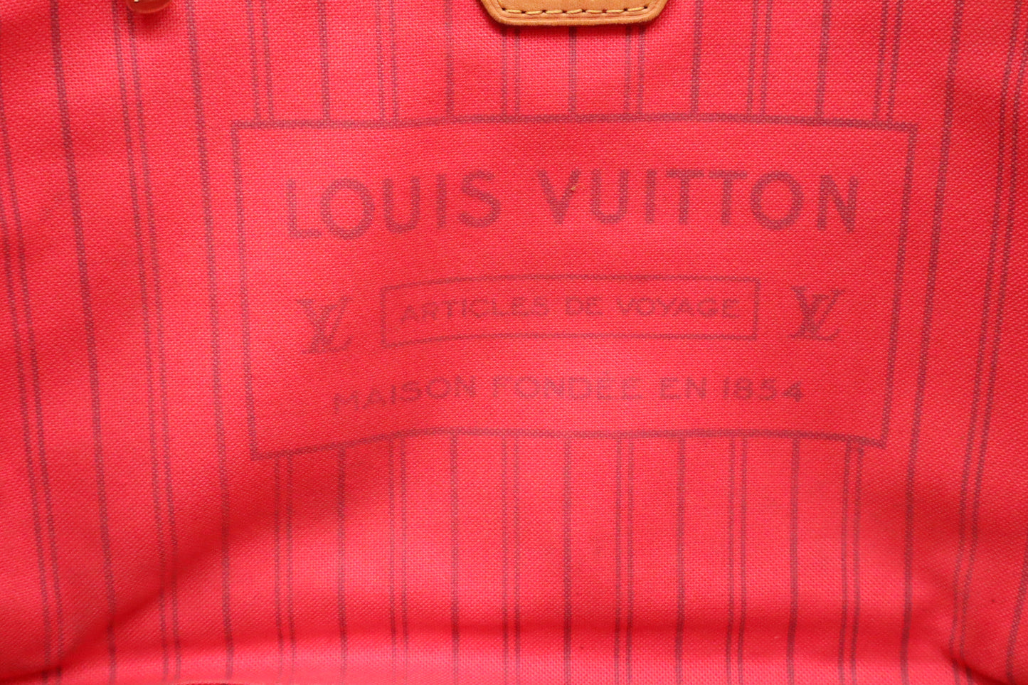 Louis Vuitton Volez Voguez Valises Neverfull MM in Pink and Monogram Canvas