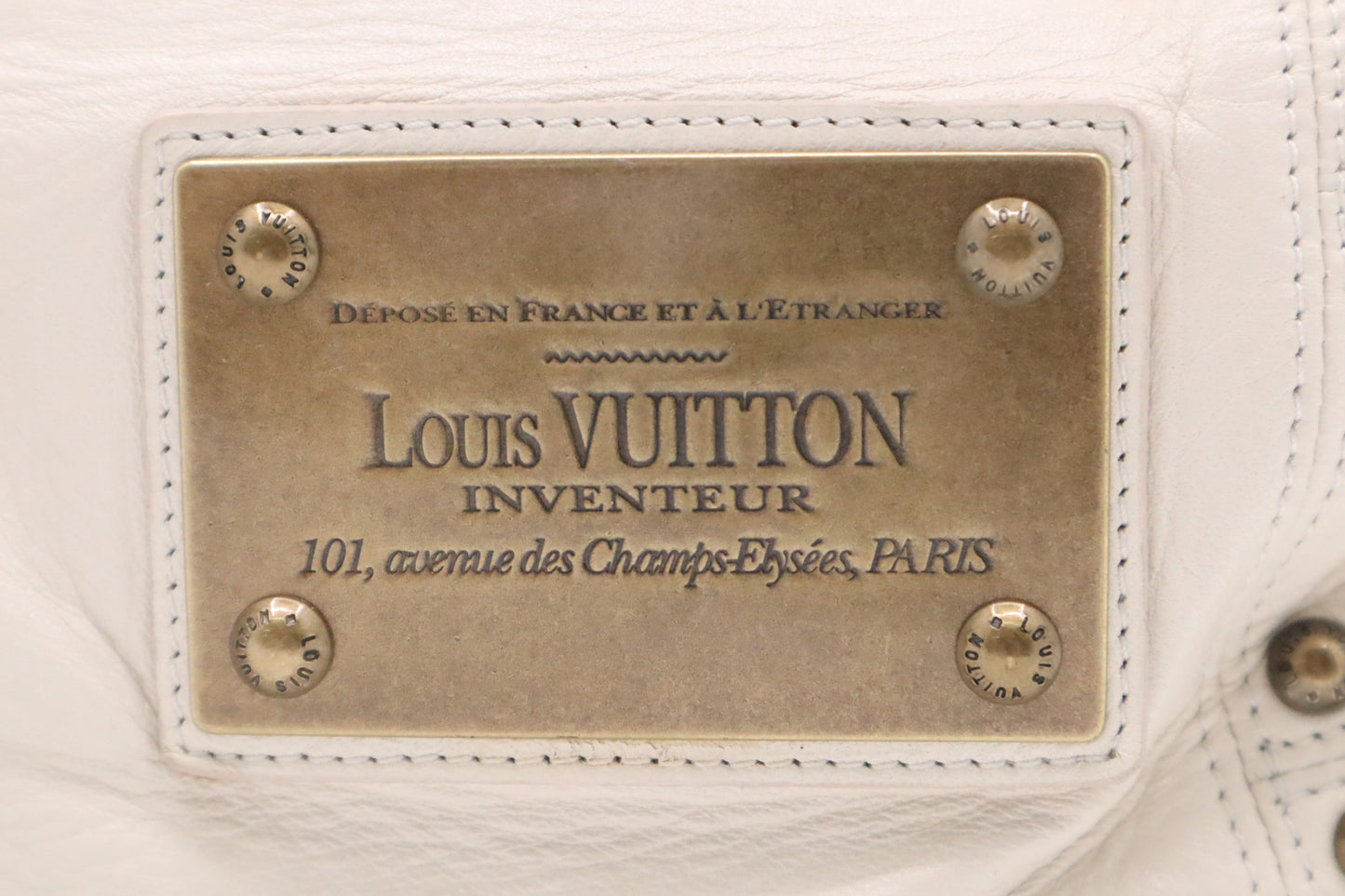 Louis Vuitton Sac Riveting in White Leather