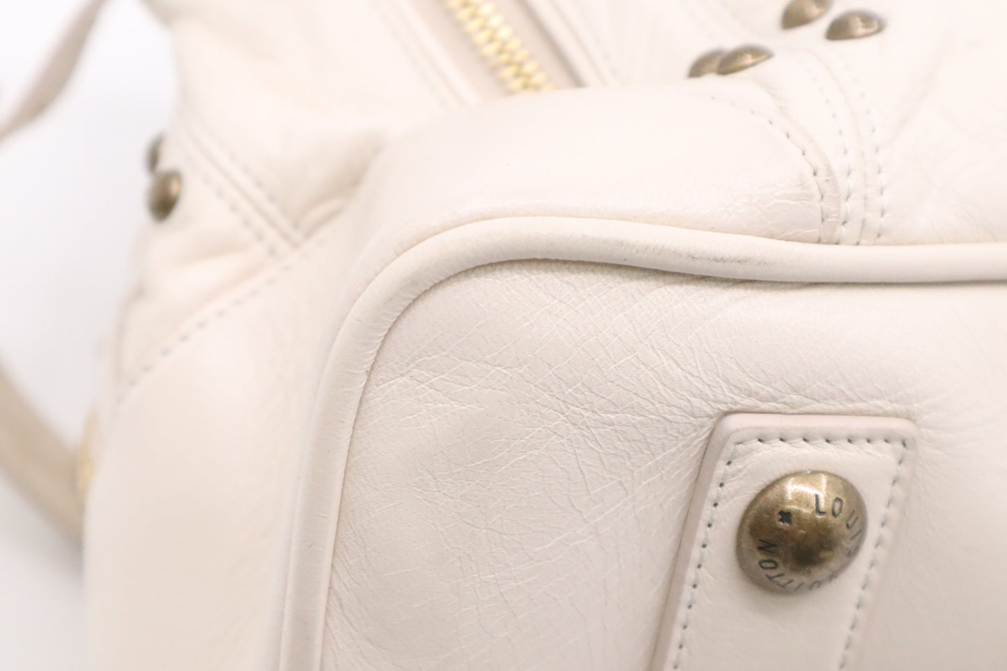 Louis Vuitton Sac Riveting in White Leather