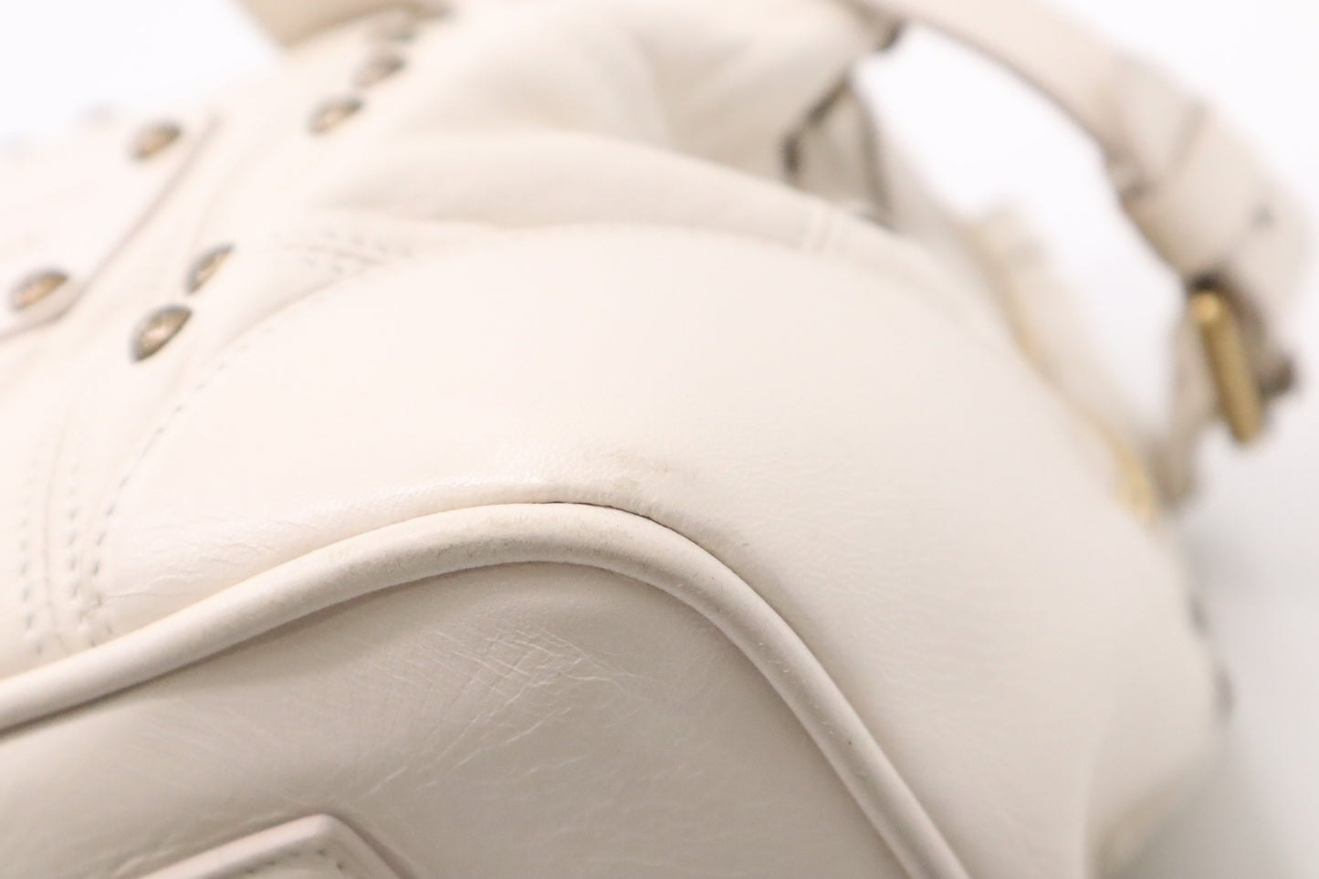 Louis Vuitton Sac Riveting in White Leather