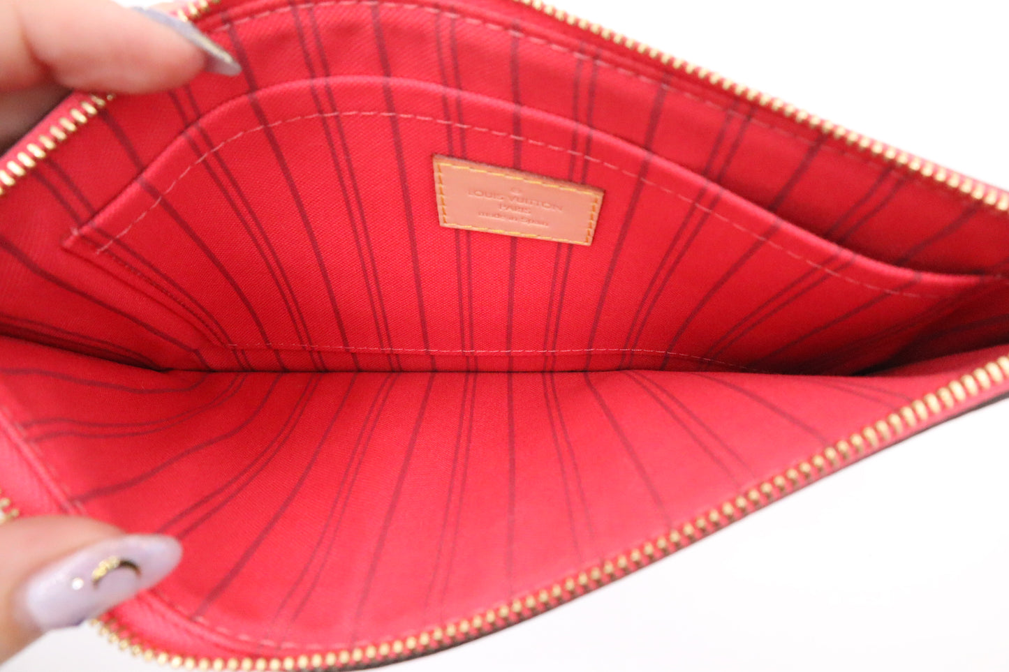 Louis Vuitton Neverfull Pouch in Monogram Canvas