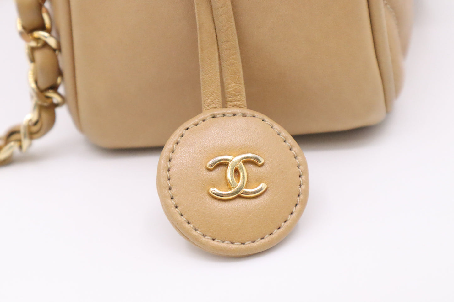Chanel Shoulder Bag in Beige Leather
