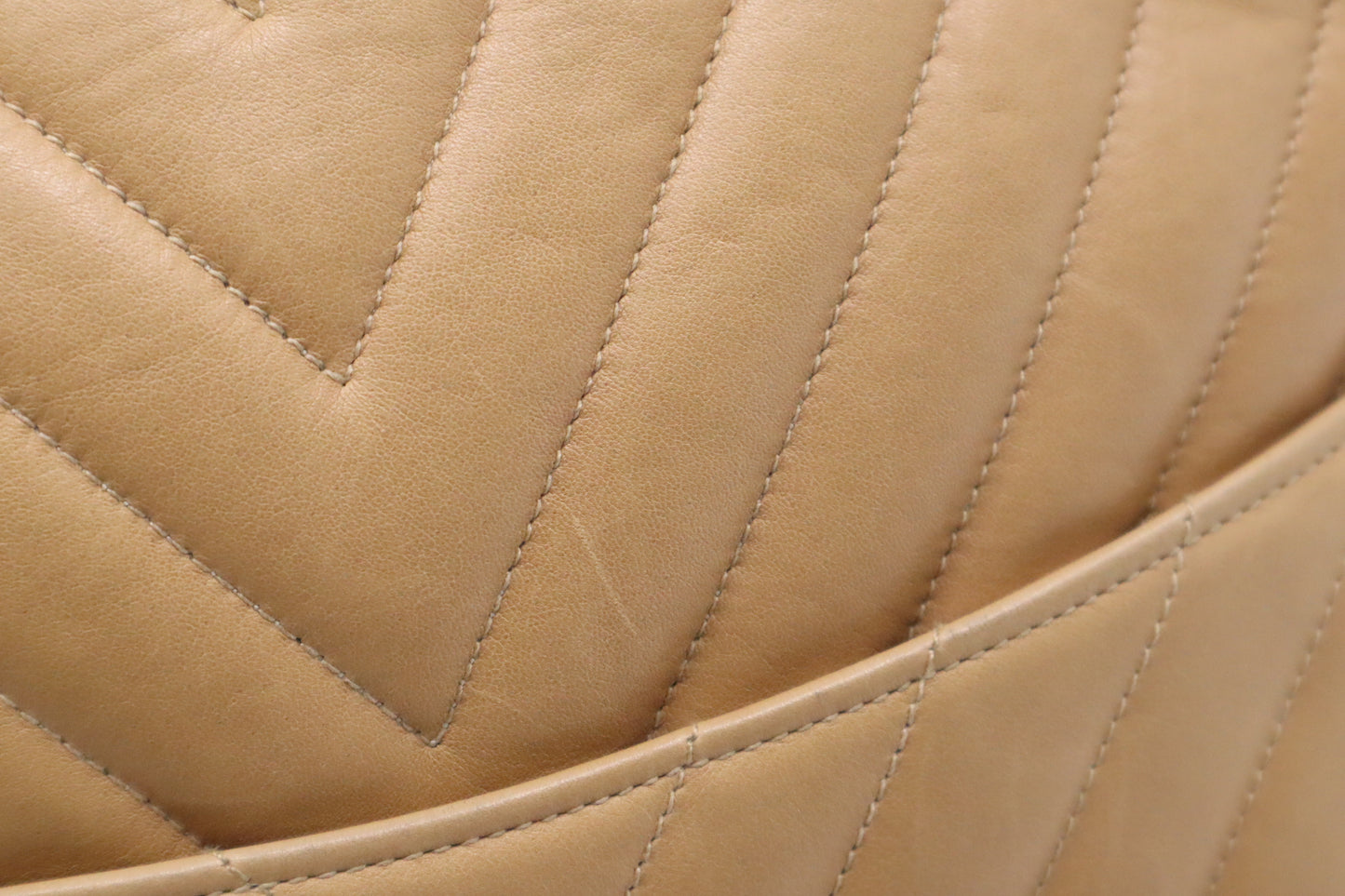 Chanel Shoulder Bag in Beige Leather