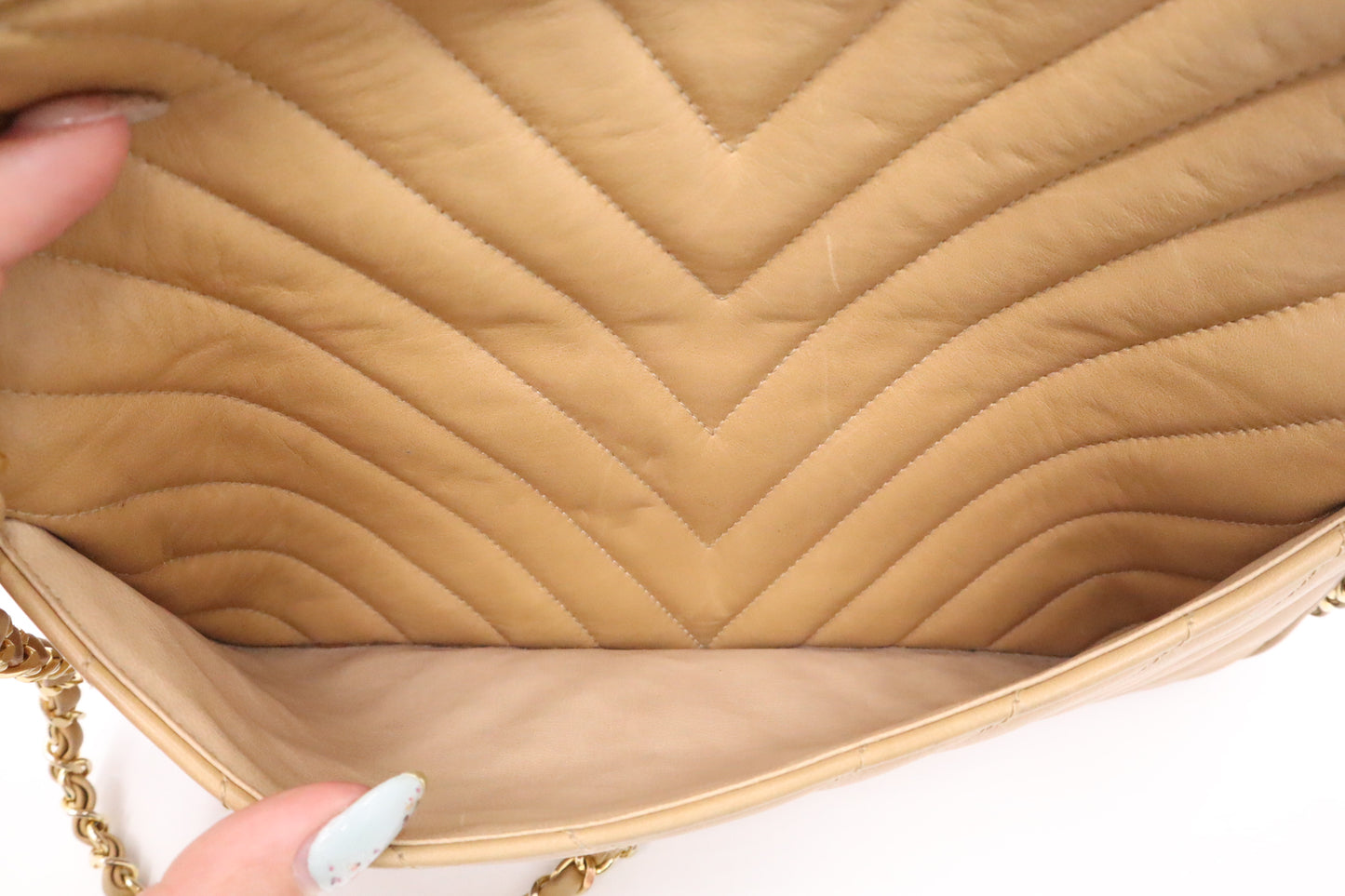 Chanel Shoulder Bag in Beige Leather