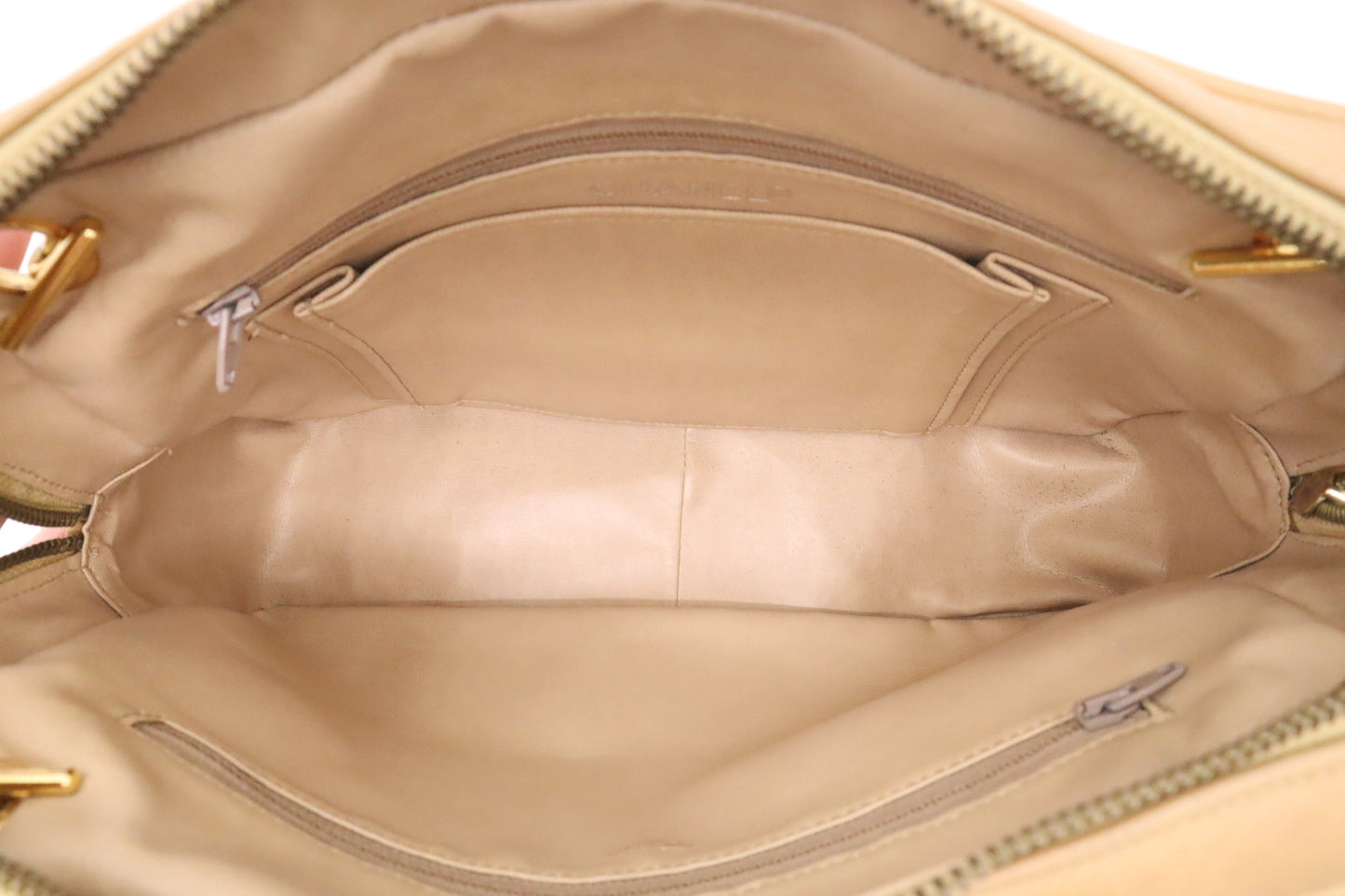 Chanel Shoulder Bag in Beige Leather