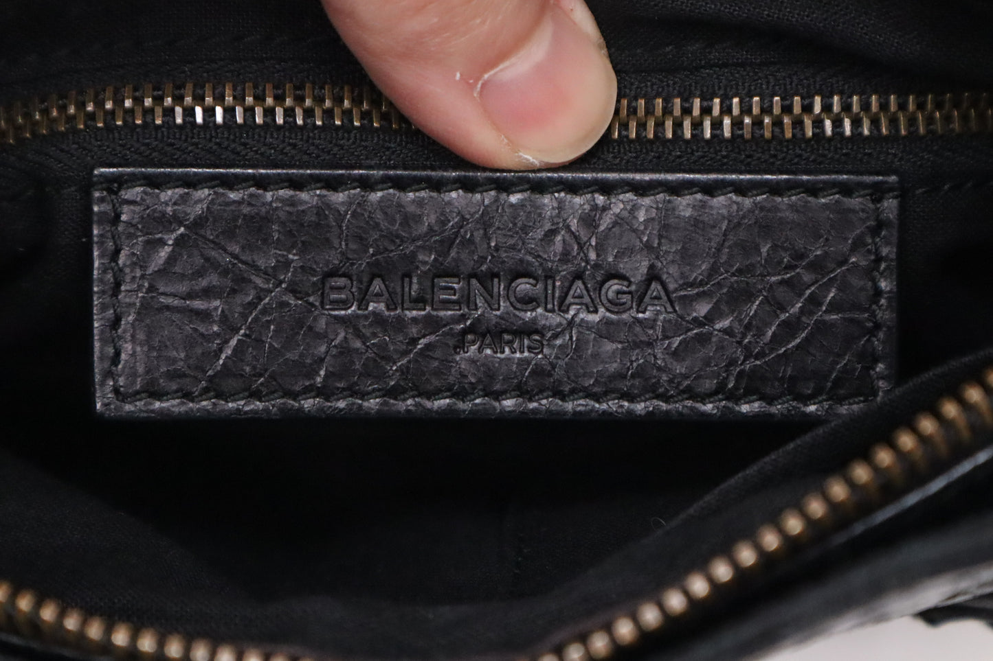 Balenciaga Le Cagole Shoulder Bag in Black Leather