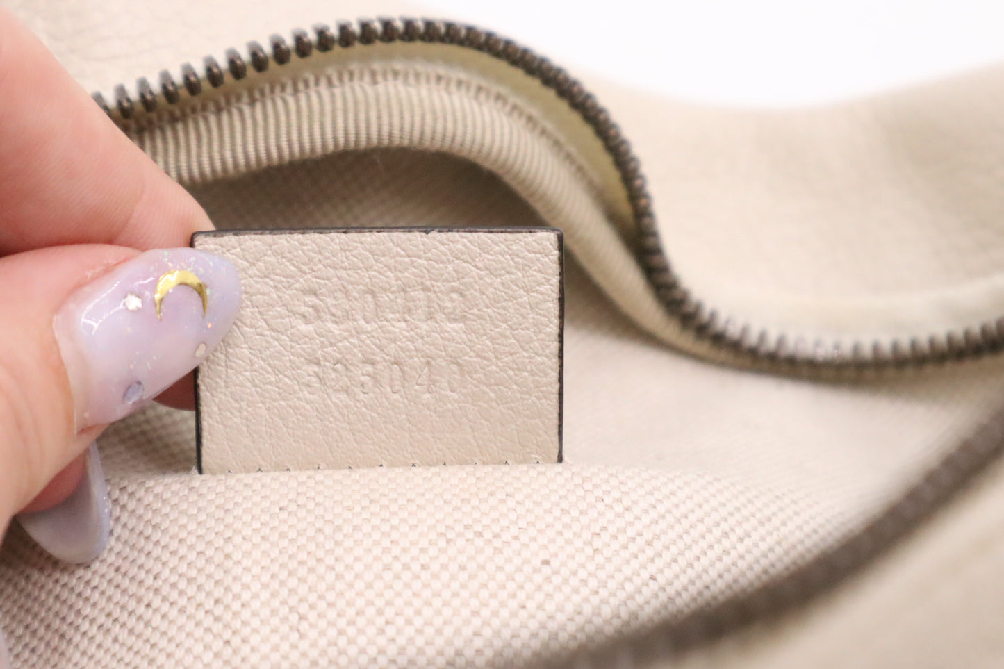 Gucci Waist Bag in White Leather