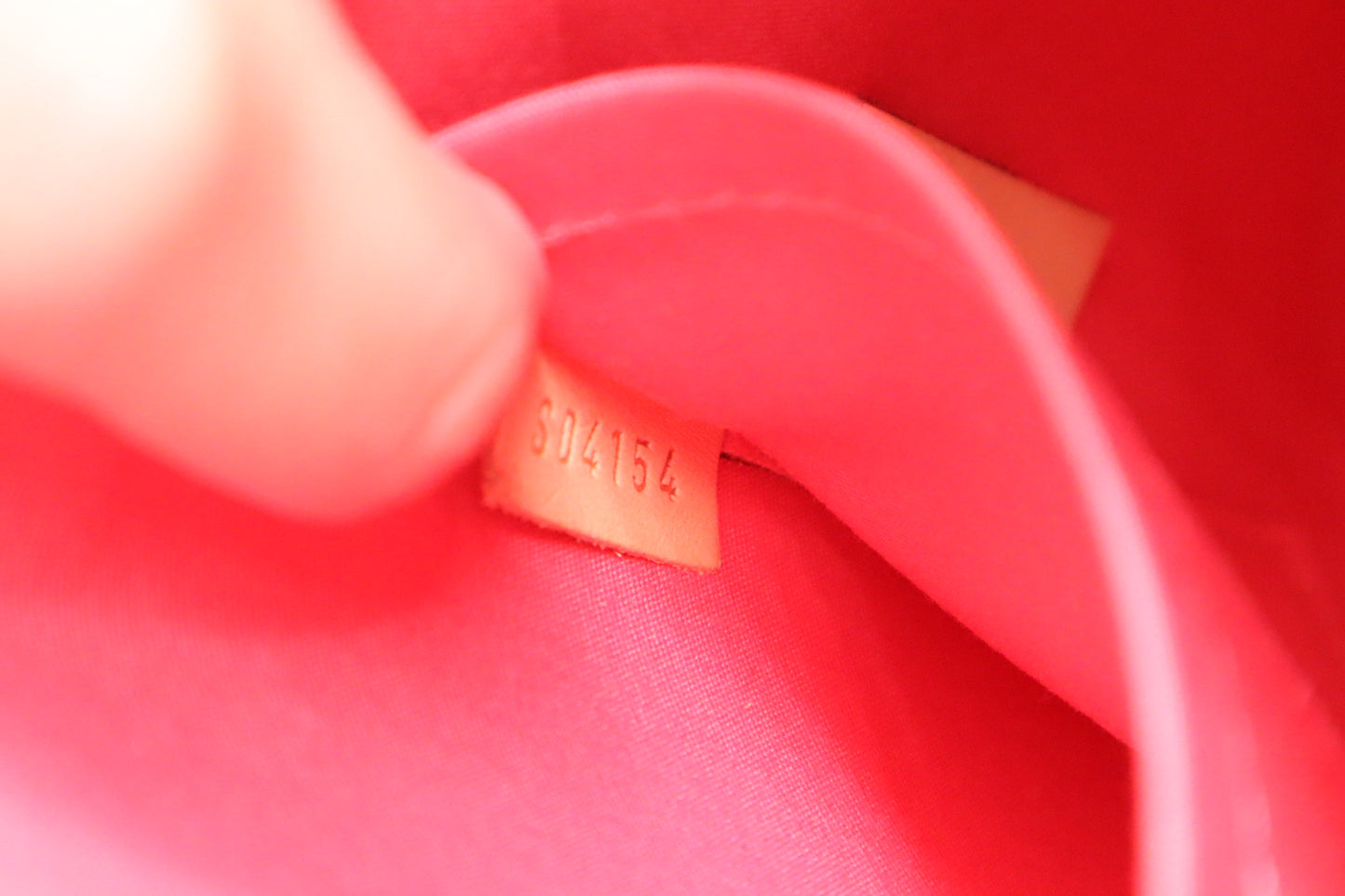 Louis Vuitton Alma PM in Rose Litchi Vernis Leather