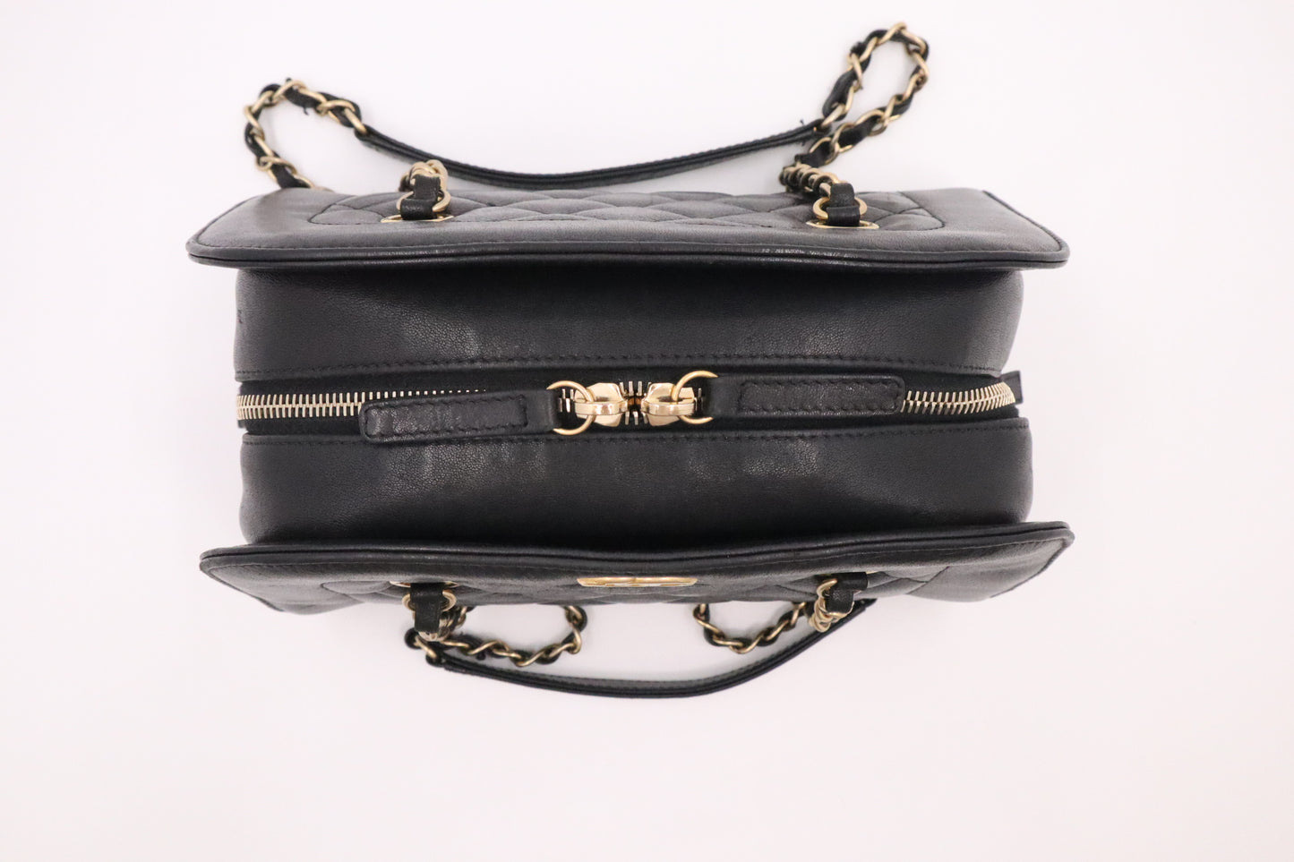 Chanel Shoulder Bag in Black Leather