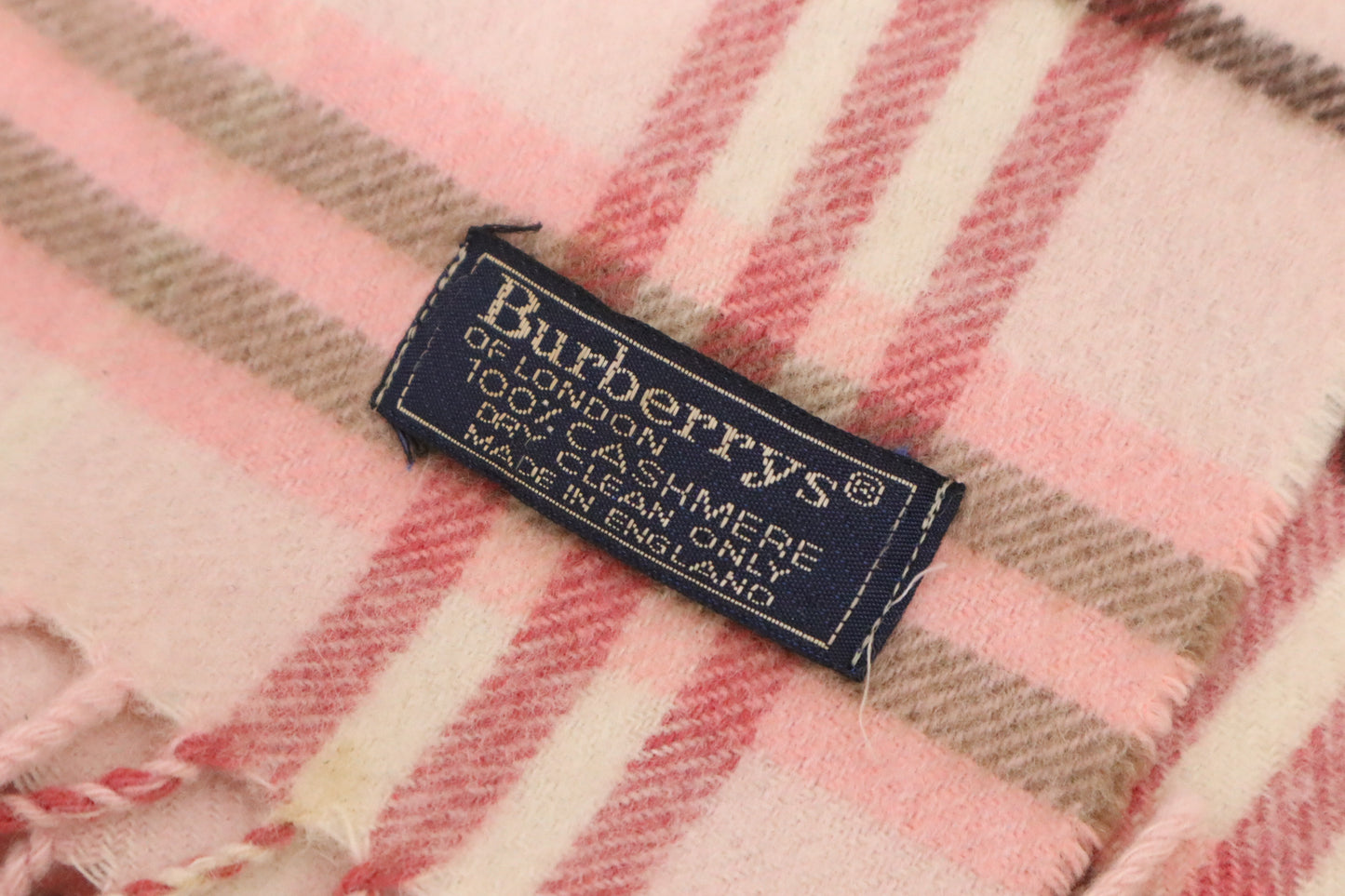 Burberry Scarf in Pink Cashmere