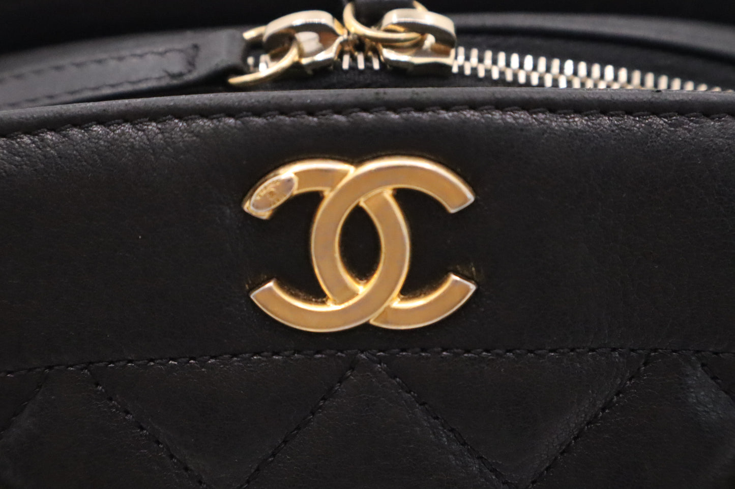 Chanel Shoulder Bag in Black Leather