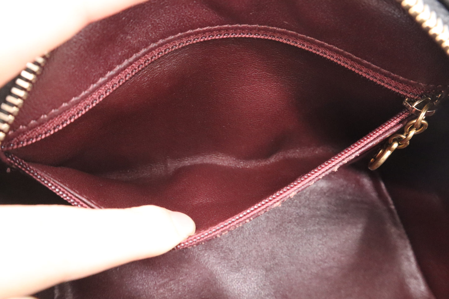 Chanel Shoulder Bag in Black Leather